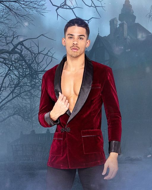 Men's Playboy velvet smoking jacket